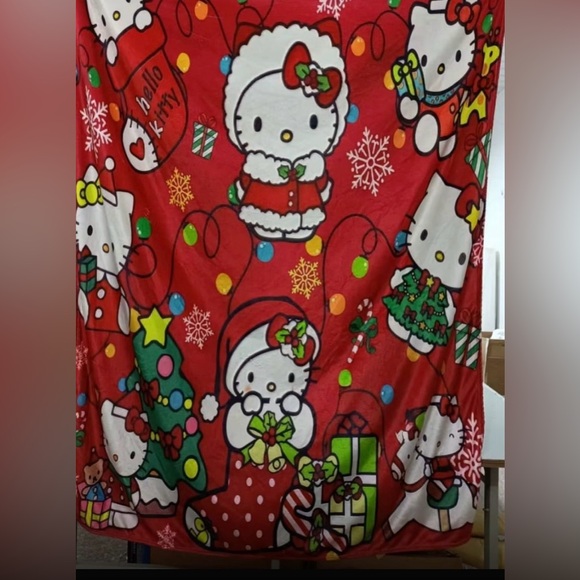 Hello Kitty Christmas blanket - Picture 1 of 2